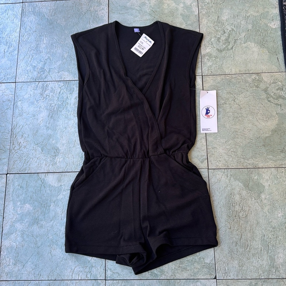 American apparel shorts romper. Size small brand new.